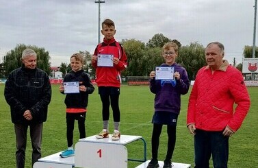 SPORTOWE SUKCESY UCZNI&Oacute;W SP1 NA ZAWODACH LEKKOATLETYCZNYCH 1