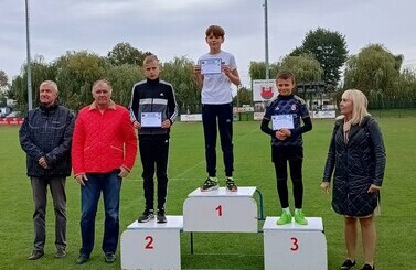 SPORTOWE SUKCESY UCZNI&Oacute;W SP1 NA ZAWODACH LEKKOATLETYCZNYCH 3