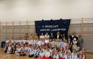 Przegląd tańc&oacute;w ludowych 7