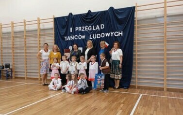 Przegląd tańc&oacute;w ludowych 17