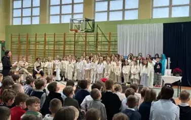 Wizyta Scholi w SP1 19
