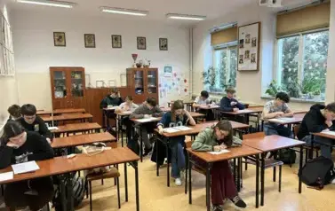 ALE M&Oacute;ZG 7