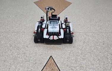 Robot 10