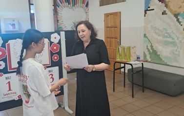 Przedmiot użytkowy z surowc&oacute;w wt&oacute;rnych 5