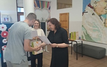 Przedmiot użytkowy z surowc&oacute;w wt&oacute;rnych 6