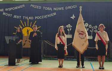 Uroczyste zakończenie klas 0-7 8