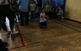 Halowe Wyzwanie Biegowe na Dzień Pluszowego Misia