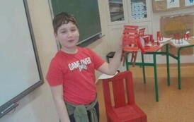 "Magiczne drzewo. Czerwone krzesło" Andrzej Maleszka 5