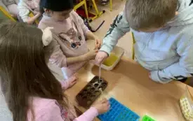 JxXWRcOI