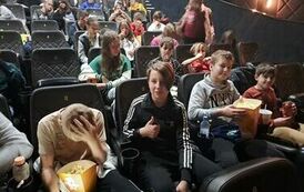Wyjście do kina klas 6 i 7 5