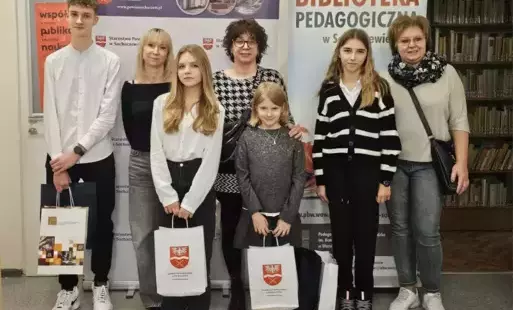 Zdjęcie do Nasze sukcesy w Powiatowym konkursie &bdquo;Tę książkę warto przeczytać&rdquo;